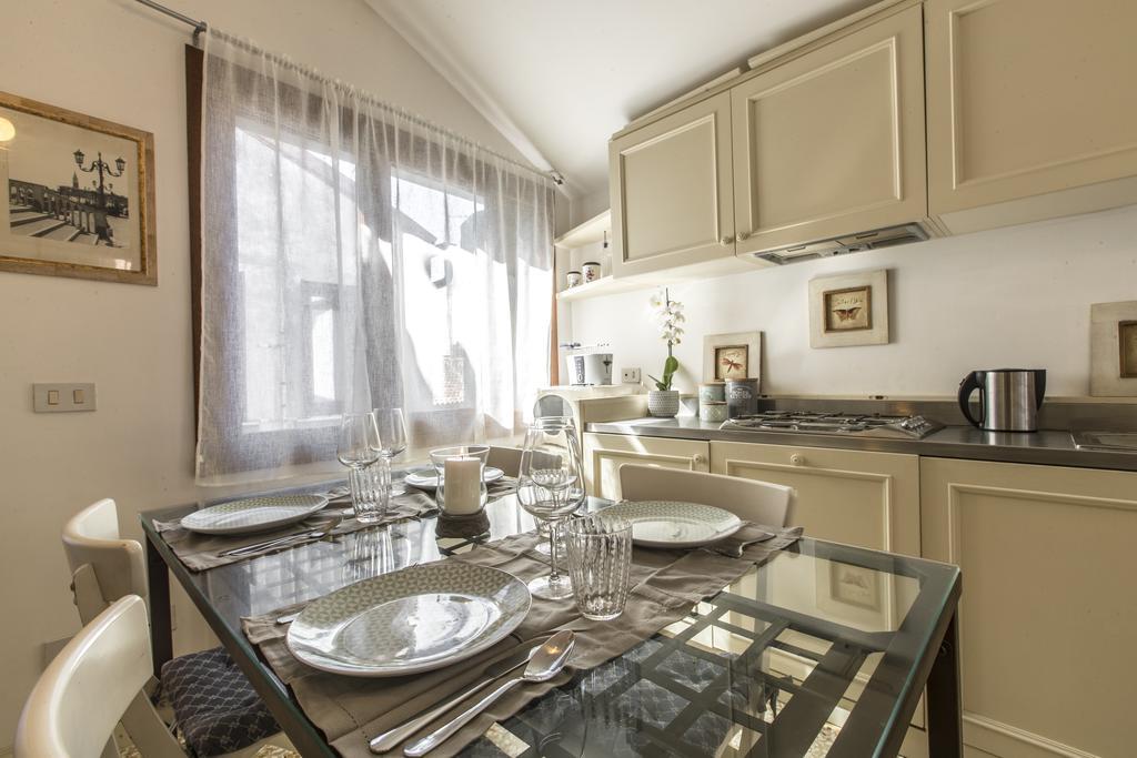 Lovely Venetian Apartment Exterior photo